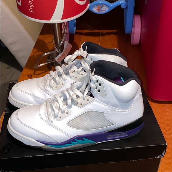 Retro Jordan 5 Grapes  (2013 Release) - Picture 3 of 6